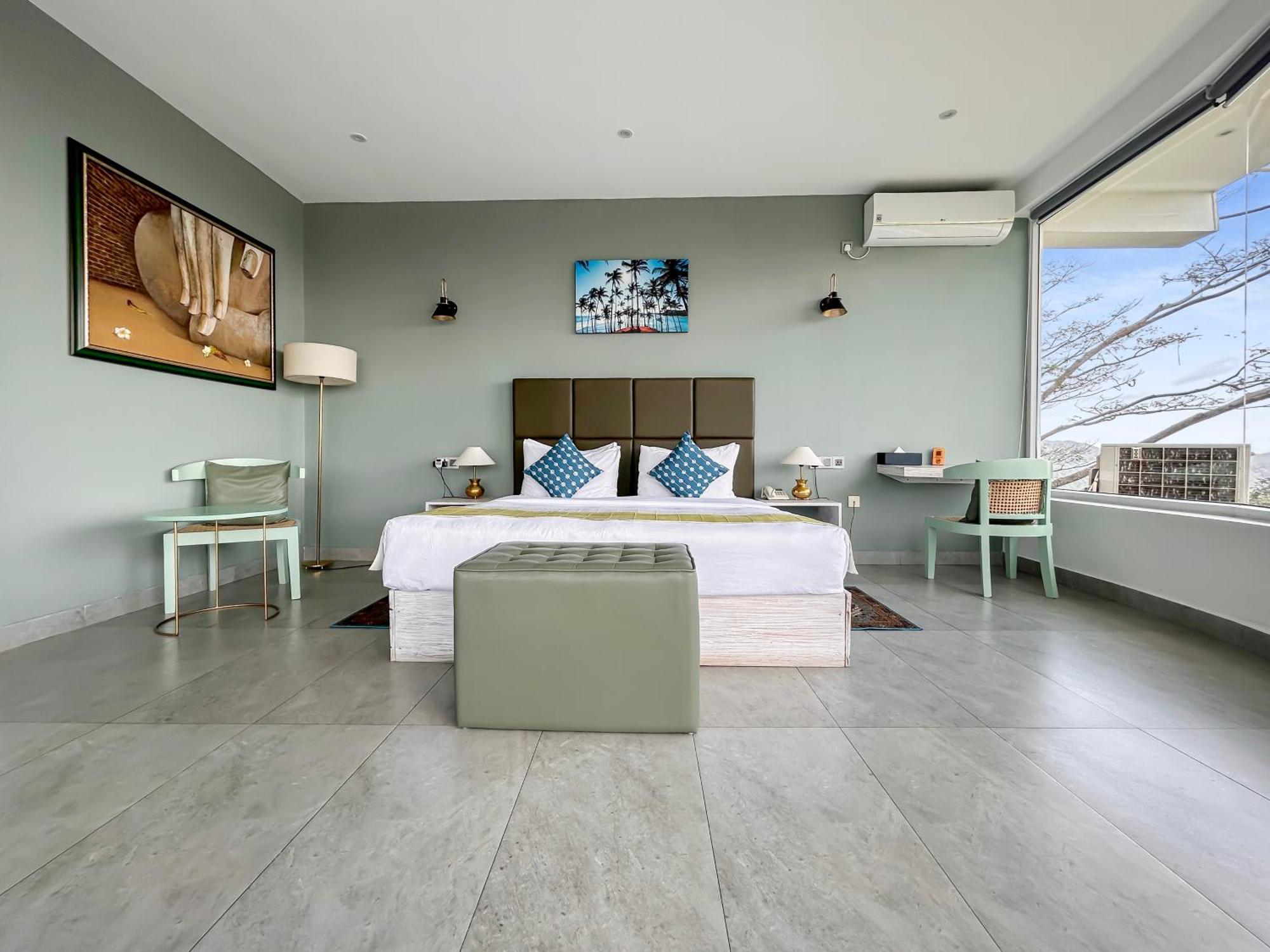 The Summit 5* Канди